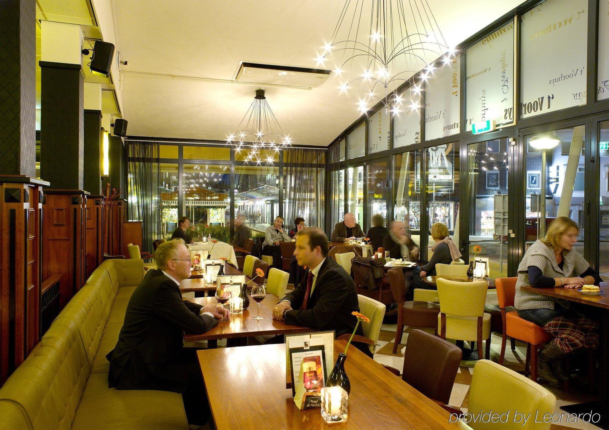 Hotel Restaurant Grandcafé 't Voorhuys Emmeloord Restaurante foto